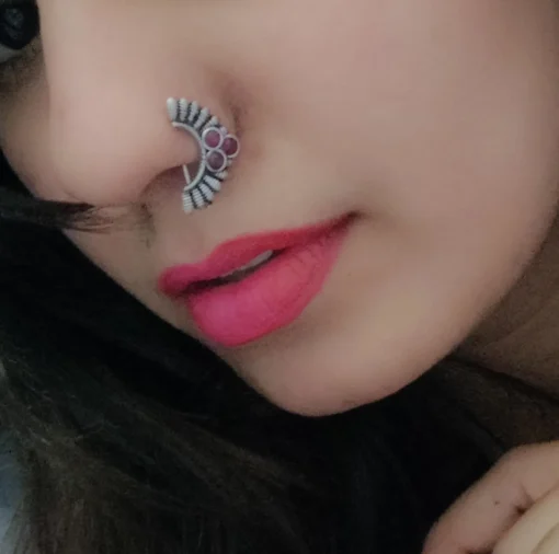 Glamaya Antique Stone Silver Nose Pins For Girls – Online India 5 GLAM-NP-ST-2-642707-5-5 Glamaya Antique Stone Silver Nose Pins For Girls - Online India 5 GLAM-NP-ST-2-642707-5-5