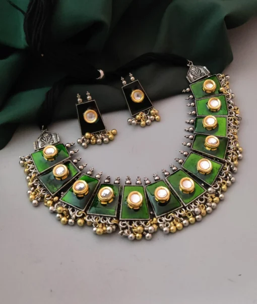 Glamaya Kundan Meenakari Round Polki Necklace Earring Set Green 1 GLAM-CN-KP-32-798552-60-5