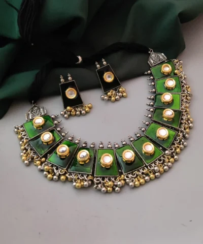 Glamaya Kundan Meenakari Round Polki Necklace Earring Set Green 1 GLAM-CN-KP-32-798552-60-5