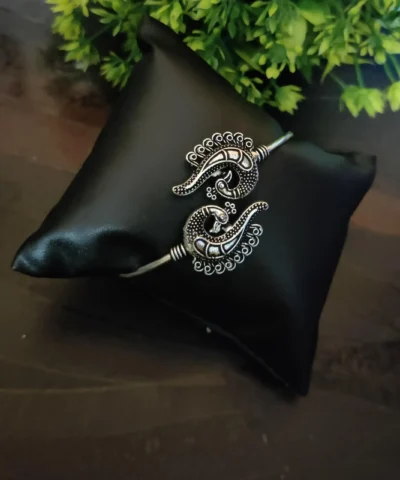 Glamaya Oxidized Adjustable Silver Lookalike Bracelet 04 1 GLAM-BB-OX-3F8-749450-8-8