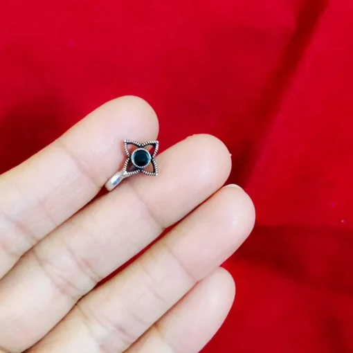 Glamaya Ethnic Non-pierced Nose Pin: Traditional Clip-on Beauty 2 GLAM-NP-OX-1F7-428787-6-3 Glamaya Ethnic Non-pierced Nose Pin: Traditional Clip-on Beauty 2 GLAM-NP-OX-1F7-428787-6-3