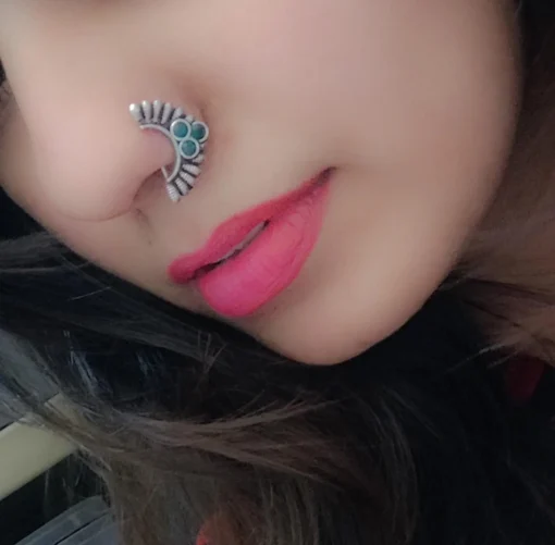 Glamaya Antique Stone Silver Nose Pins For Girls – Online India 6 GLAM-NP-ST-2-642707-5-5 Glamaya Antique Stone Silver Nose Pins For Girls - Online India 6 GLAM-NP-ST-2-642707-5-5