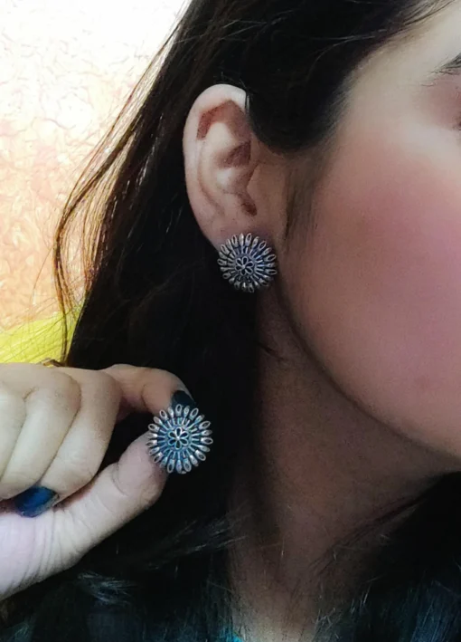 Glamaya Oxidized Silver Lookalike Stud Earring 05 2 GLAM-ER-OX-3F8-232228-8-8 Glamaya Oxidized Silver Lookalike Stud Earring 05 2 GLAM-ER-OX-3F8-232228-8-8