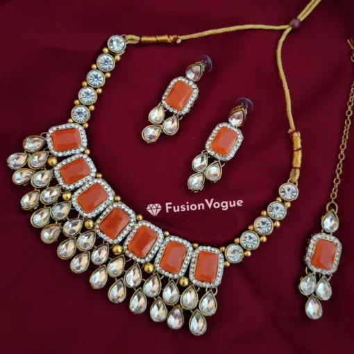 Glamaya Kundan Choker Necklace Earring With Maangtikka Set Orange 1 GLAM-CN-KU-27-269004-40-5