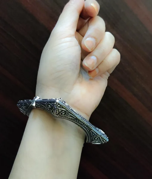 Glamaya Exquisite Oxidised Antique Square Bangles – Traditional Elegance For Women 5 GLAM-BB-OX-28-981236-43-10 Glamaya Exquisite Oxidised Antique Square Bangles - Traditional Elegance For Women 5 GLAM-BB-OX-28-981236-43-10