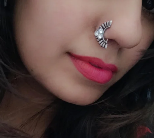 Glamaya Antique Stone Silver Nose Pins For Girls – Online India 8 GLAM-NP-ST-2-642707-5-5 Glamaya Antique Stone Silver Nose Pins For Girls - Online India 8 GLAM-NP-ST-2-642707-5-5