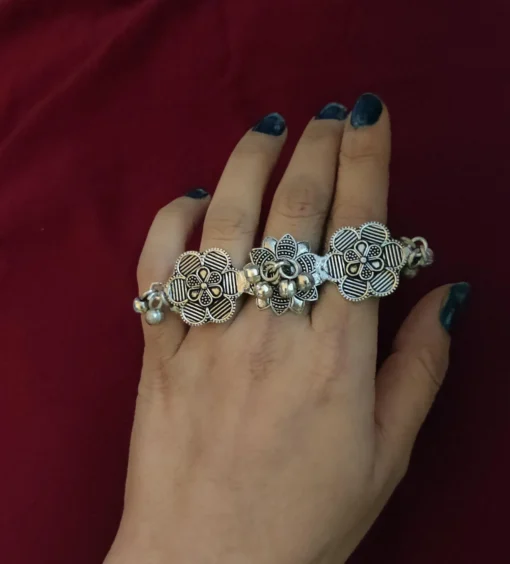 Glamaya Oxidized Silver Plated Adjustable Finger Ring 3 GLAM-RI-OX-25-393228-45-2 Glamaya Oxidized Silver Plated Adjustable Finger Ring 3 GLAM-RI-OX-25-393228-45-2