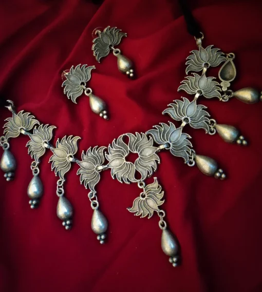 Glamaya Silver Lookalike Lotus Flower Jewellery Set 1 GLAM-CN-BP-20-371064-30-7