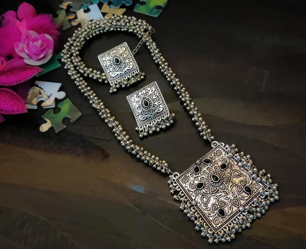 Glamaya Ethnic Black Ghungroo Necklace Earring Set 1 GLAM-CN-OX-30-200094-49-5