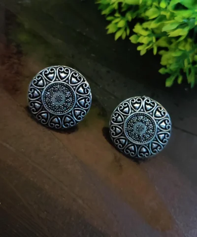 Glamaya Oxidized Silver Lookalike Stud Earring 06 1 GLAM-ER-OX-7F5-011304-16-4