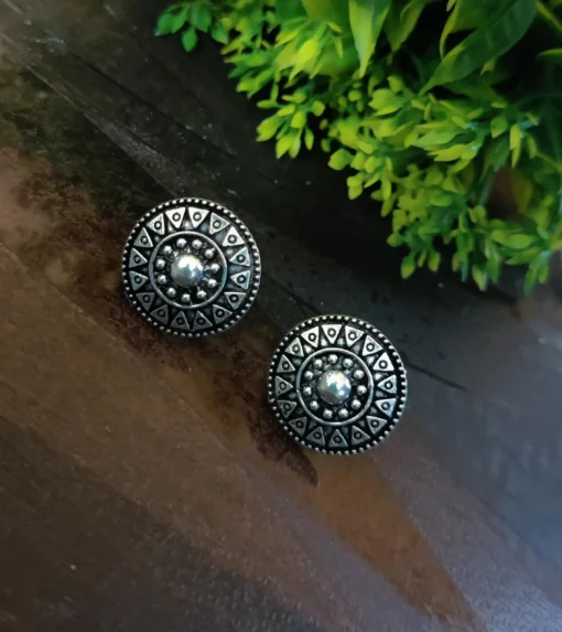 Glamaya Oxidized Silver Lookalike Stud Earring 03 1 GLAM-ER-OX-3F8-245577-8-8