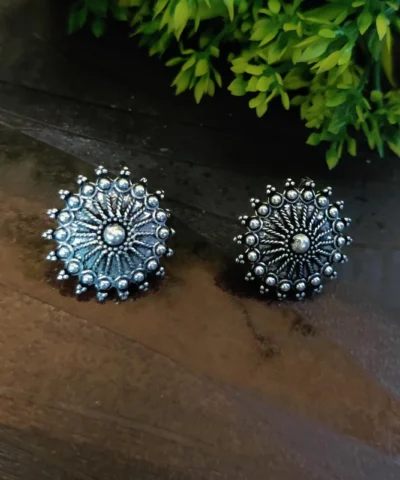 Glamaya Oxidized Silver Lookalike Stud Earring 02 1 GLAM-ER-OX-15-608390-32-2