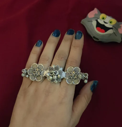 Glamaya Oxidized Silver Plated Adjustable Finger Ring 2 GLAM-RI-OX-25-393228-45-2 Glamaya Oxidized Silver Plated Adjustable Finger Ring 2 GLAM-RI-OX-25-393228-45-2