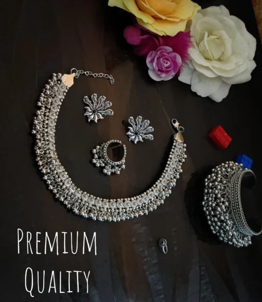 Glamaya Exquisite Jewelry Set: Necklace, Earrings, Bracelet, Nosepin, Rings 3 GLAM-CN-OX-22-499051-30-10 Glamaya Exquisite Jewelry Set: Necklace, Earrings, Bracelet, Nosepin, Rings 3 GLAM-CN-OX-22-499051-30-10