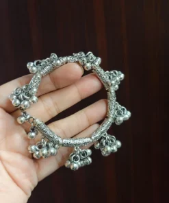 Glamaya Audacious Ghungroo Bracelet: Adjustable & Trendy 2 GLAM-BB-OX-5-416120-9-10