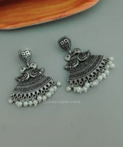 Glamaya Peacock Feather Lightweight Danglers: Elegant Indian Design 1 GLAM-ER-OX-14F4-772694-22-9