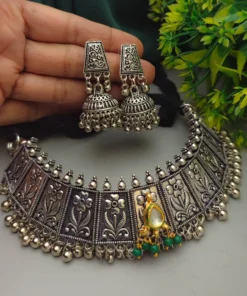 Glamaya Green Kundan Beads Choker Set - Trendy Oxidised Necklace Earrings 1 GLAM-CN-KU-21F4-456924-35-7