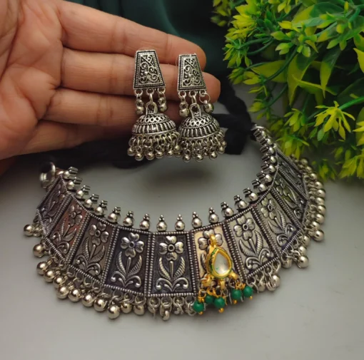 Glamaya Green Kundan Beads Choker Set - Trendy Oxidised Necklace Earrings 1 GLAM-CN-KU-21F4-456924-35-7