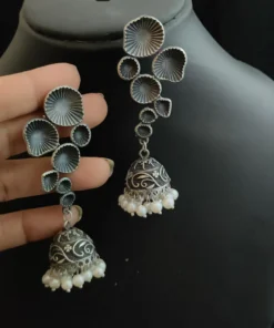 Glamaya Elegant Trending Silver Lookalike Jhumka Earrings 1 GLAM-ER-OX-40-916901-71-2