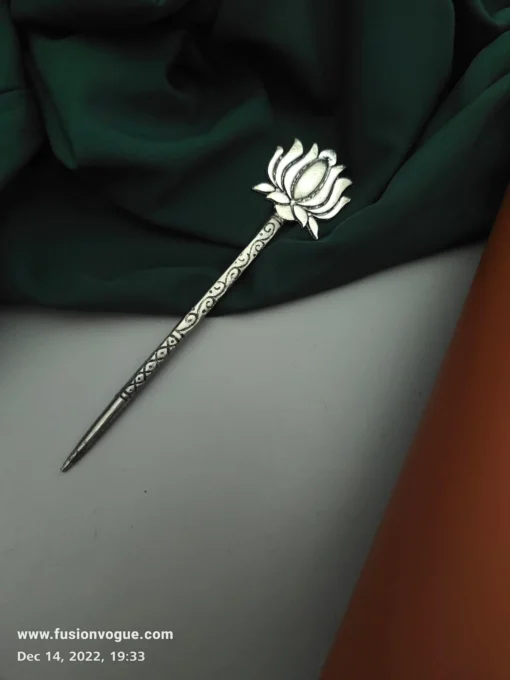 Glamaya Lotus Flower Hair Stick: Traditional Indian Bun Accessory 1 GLAM-HA-OX-20-324413-45-3