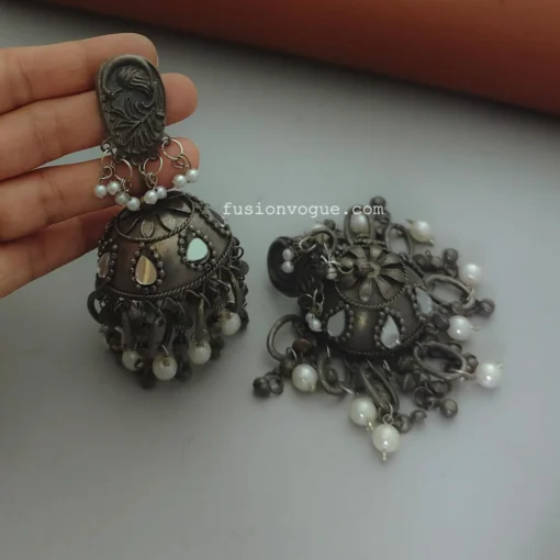 Glamaya Stunning Black Oxidized Jhumka Earrings 1 GLAM-ER-BP-25-468819-41-4