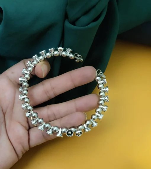 Glamaya Dainty Rose Bracelet: Adjustable, Cute & Trendy 2 GLAM-BB-OX-5F7-801445-11-7 Glamaya Dainty Rose Bracelet: Adjustable, Cute & Trendy 2 GLAM-BB-OX-5F7-801445-11-7