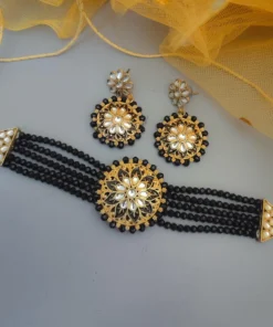 Glamaya Elegant Black Meenakari Choker Set With Earrings 1 GLAM-CN-ME-25-253151-41-4