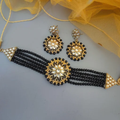Glamaya Elegant Black Meenakari Choker Set With Earrings 1 GLAM-CN-ME-25-253151-41-4