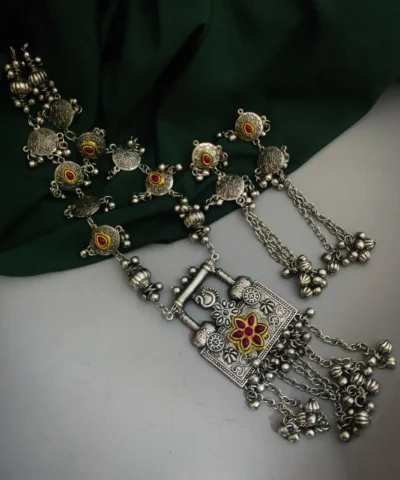 Glamaya Elegant Red Stone Antique Necklace 1 GLAM-NE-ST-37F5-556984-50-6