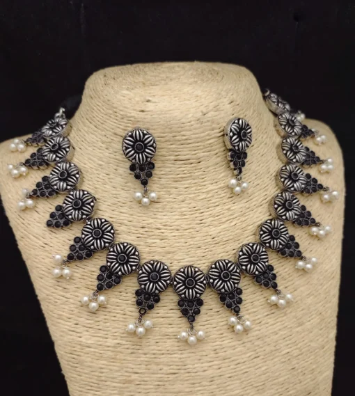 Glamaya Stylish Black Choker Necklace & Earring Set 2 GLAM-CN-OX-27-723850-43-10 Glamaya Stylish Black Choker Necklace & Earring Set 2 GLAM-CN-OX-27-723850-43-10