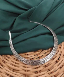 Glamaya Textured Oxidised Handcrafted Hasli Necklace For Stylish Women 1 GLAM-NE-OX-21F7-583117-33-6