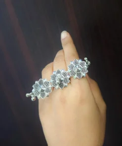 Glamaya Adjustable Oxidised Trendy Finger Ring For Stylish Women 2 GLAM-RI-OX-16F7-492417-30-3