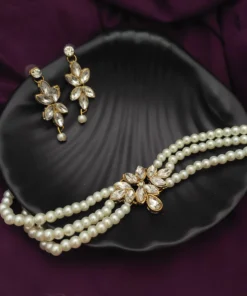 Glamaya Elegant Kundan Pearl Choker Set 1 GLAM-CN-PE-40-113307-71-2