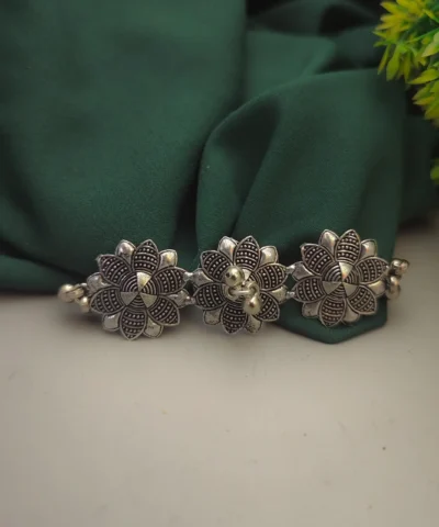 Glamaya Adjustable Oxidised Trendy Finger Ring For Stylish Women 1 GLAM-RI-OX-16F7-492417-30-3