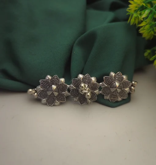 Glamaya Adjustable Oxidised Trendy Finger Ring For Stylish Women 1 GLAM-RI-OX-16F7-492417-30-3