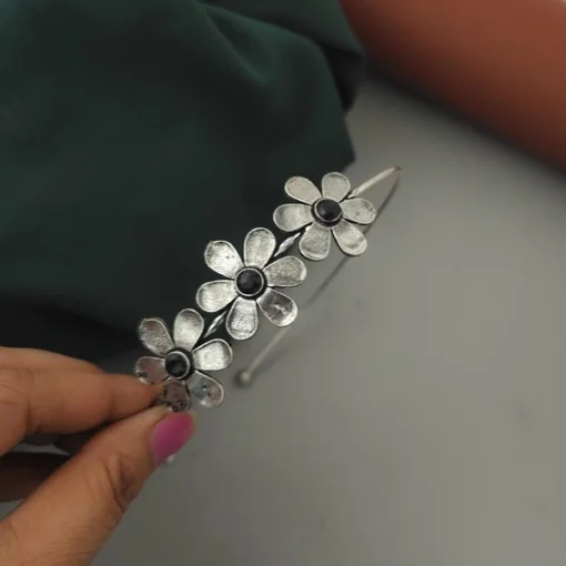 Glamaya Trendy Oxidised Hairbands For Stylish Women 2 GLAM-HA-OX-40-084224-71-2 Glamaya Trendy Oxidised Hairbands For Stylish Women 2 GLAM-HA-OX-40-084224-71-2