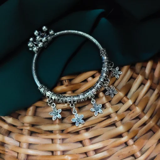 Glamaya Adjustable Oxidised Flower Bracelet: Fine Quality Armlet For Women 1 GLAM-BB-OX-5F7-568631-11-7
