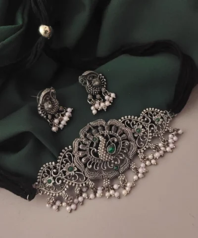 Glamaya Peacock Oxidized Choker Set With Earrings 1 GLAM-CN-BP-28-833120-42-5