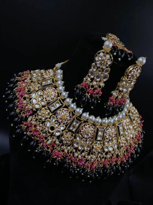 Glamaya Elegant Black Kundan Meenakari Party Set 1 GLAM-CN-KU-100-724743-175-6
