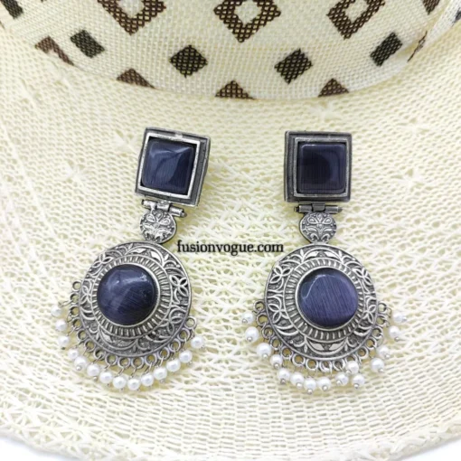 Glamaya Chic Monalisa Stone Silver Lookalike Dangle Earrings 1 GLAM-ER-ST-55-557542-75-4