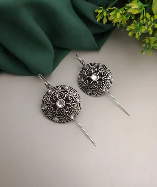 Glamaya Stylish Oxidized Brass Earcuff Earring For Women 1 GLAM-ER-BR-5F7-391095-11-7
