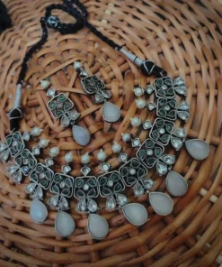 Glamaya Premium White Choker Earrings Set - Elegant Silver Look 1 GLAM-CN-OX-200-983108-350-3