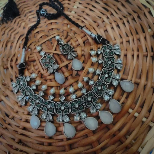 Glamaya Premium White Choker Earrings Set - Elegant Silver Look 1 GLAM-CN-OX-200-983108-350-3