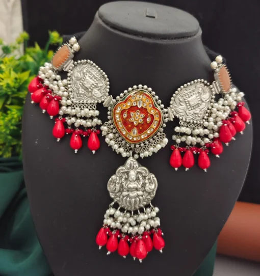 Glamaya Stylish Fusion Silver Choker Necklace: Trendy & Elegant Design 1 GLAM-NE-OX-160-794769-220-5