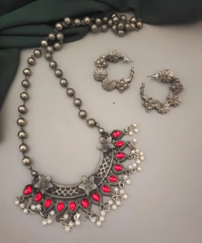 Glamaya Red & Black Long Chain Necklace Earrings Set: Trendy Combo For Women 1 GLAM-CN-BP-30-154479-49-5