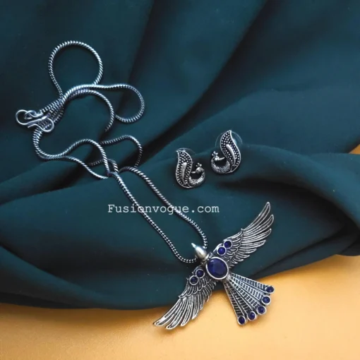 Glamaya Elegant Blue Bird Necklace Earrings Set 1 GLAM-CN-OX-22-971292-35-5