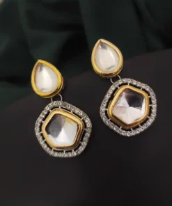 Glamaya Exquisite Kundan Polki Statement Earrings For Weddings 1 GLAM-BE-CZ-50-628390-82-2