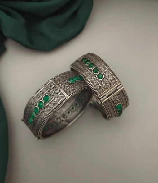 Glamaya Green Brass Bangles: Stylish & Affordable Pair 1 GLAM-BB-BR-96-939586-116-5