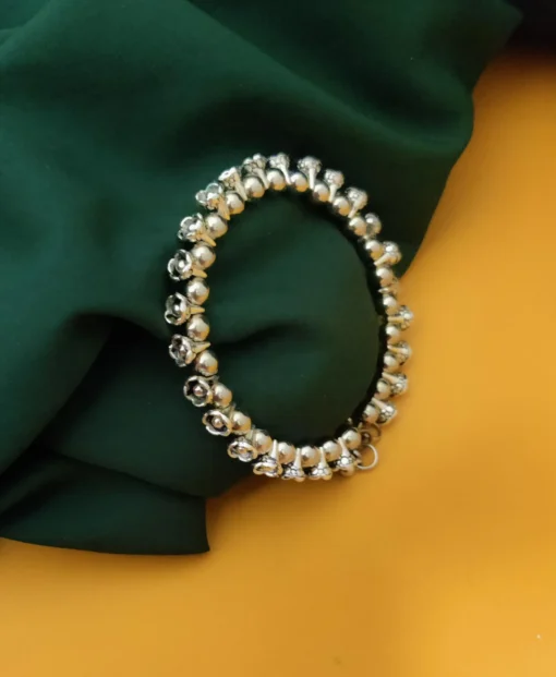 Glamaya Dainty Rose Bracelet: Adjustable, Cute & Trendy 3 GLAM-BB-OX-5F7-801445-11-7 Glamaya Dainty Rose Bracelet: Adjustable, Cute & Trendy 3 GLAM-BB-OX-5F7-801445-11-7