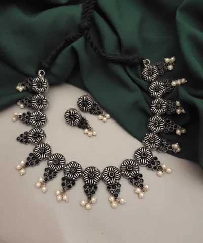 Glamaya Stylish Black Choker Necklace & Earring Set 1 GLAM-CN-OX-27-723850-43-10